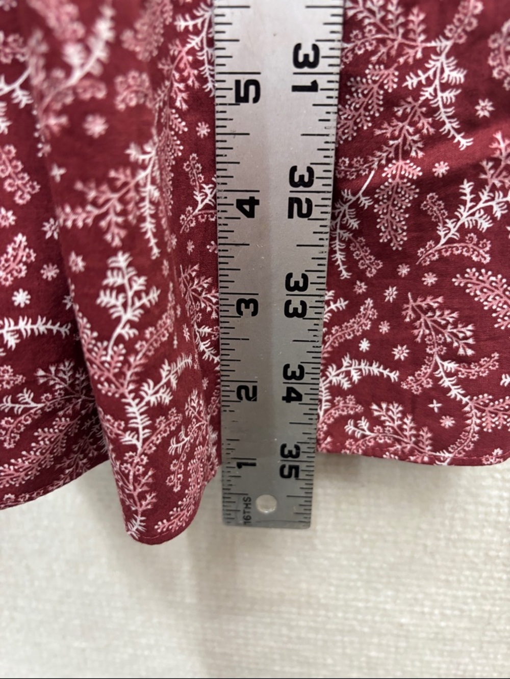 New MADEWELL | 6 Boho Floral Smocked Waist Dress in Burgundy - Picture 2 of 6